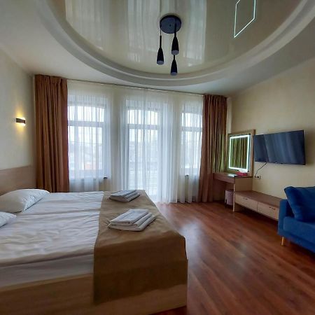 Graff Hotel Dnjepropetovsk Buitenkant foto
