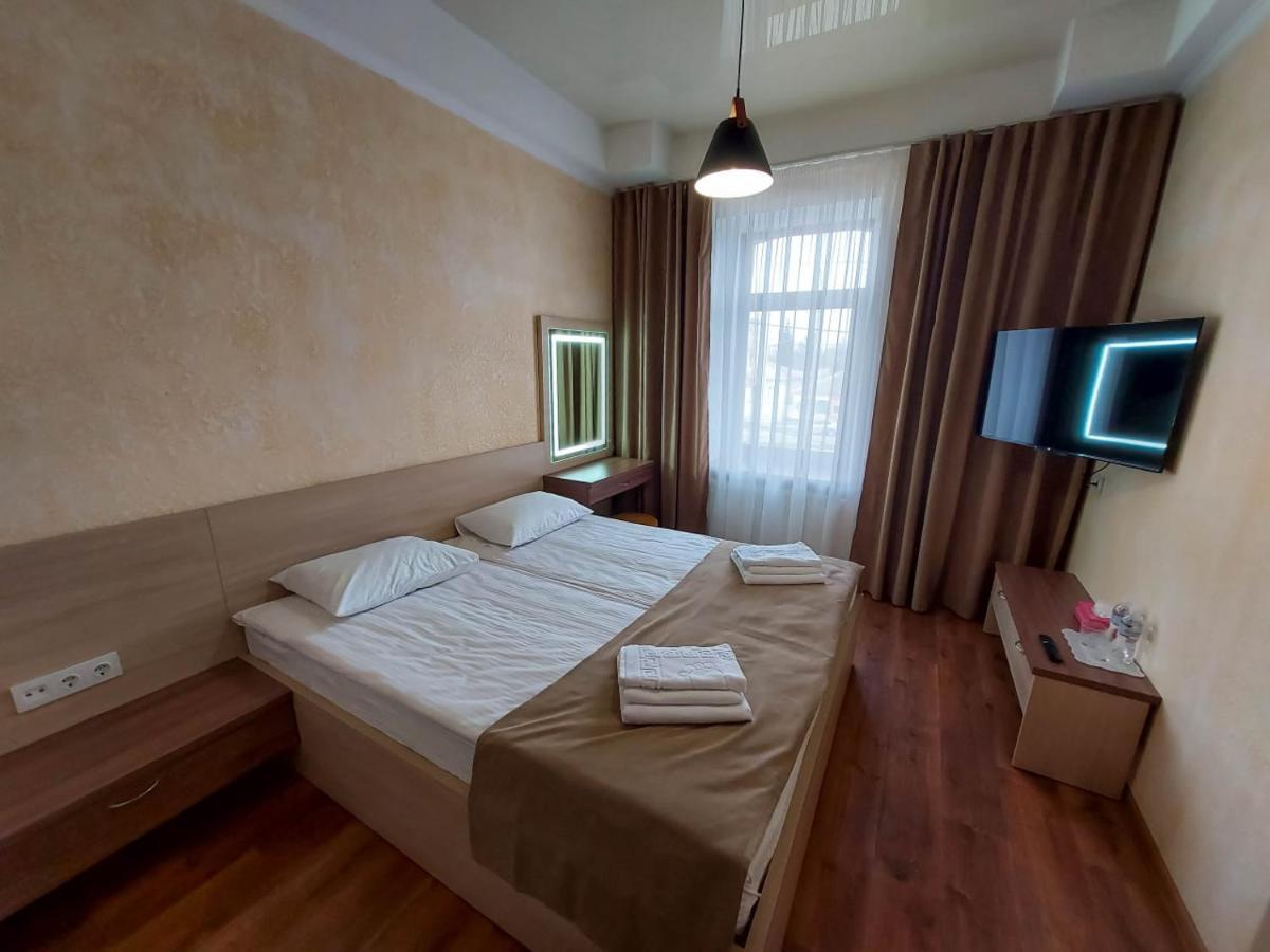 Graff Hotel Dnjepropetovsk Buitenkant foto