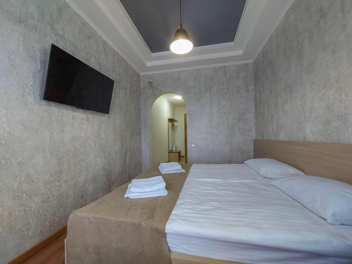 Graff Hotel Dnjepropetovsk Buitenkant foto