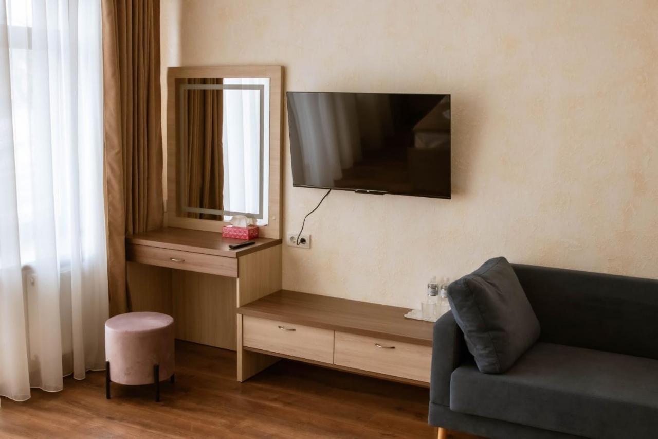 Graff Hotel Dnjepropetovsk Buitenkant foto